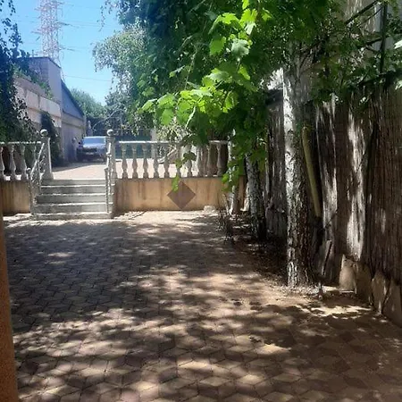 2поверхи 140кв Gasthof *