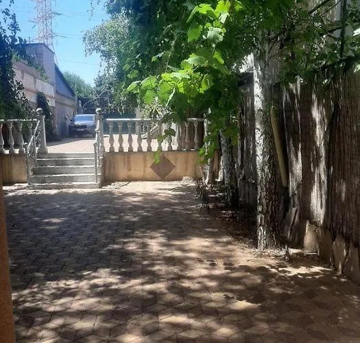 2поверхи 140кв Vendégház *